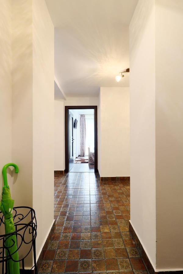 Sofia Apartment Sinaia Buitenkant foto